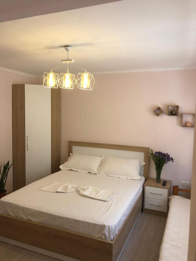 Itan'S Apartment-Lovely Guest Apartment In Center Tirana Eksteriør billede